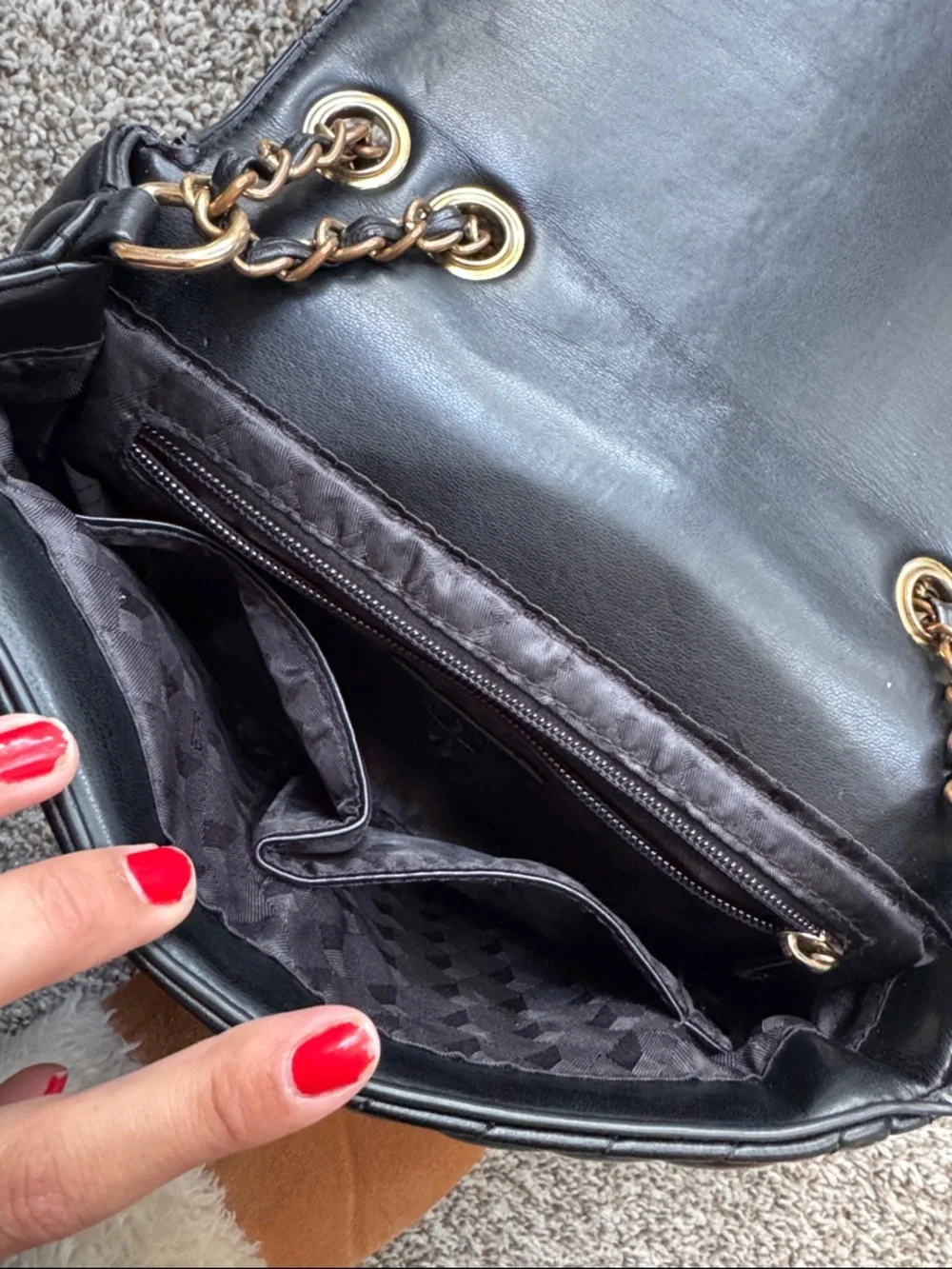 Black Quilted Crossbody Bag with Matching Wristlet - Picture 4 of 9